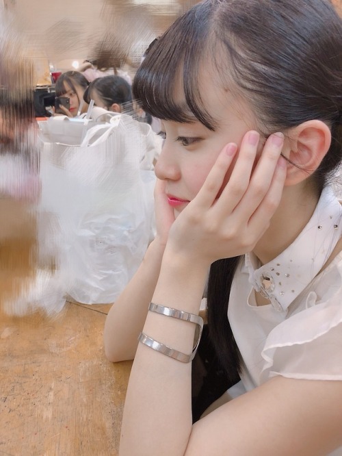 waitaminutebro:  廣瀬麻乃 SHiNY SHiNY(@Hirose_Mano358)さん | Twitter