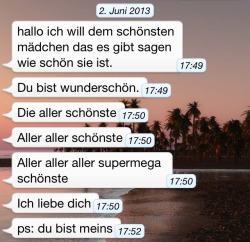 schneewittchenx33:  scheint-alles-so-weit-entfernt:  gefluechtet:  funkeninderluft-zwischenuns:  ❤️  -  ohgott wie süß :(  Wieso kann ich sowas nicht bekommen?:o 