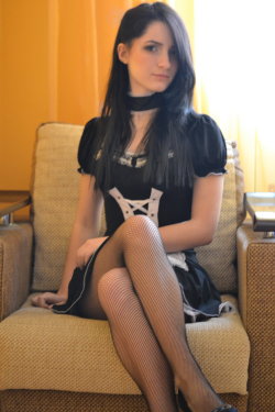 sissygirliewynn:  maidsatschool:  Maid by