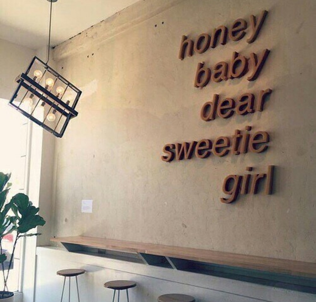 neckkiss:  sugar