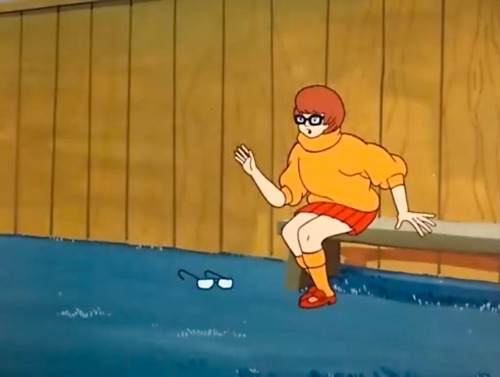 scoobydoomistakes:Ooh, found the guy’s mysterious glasses, huh Velma?That’s n– whoa whoa whoa what a