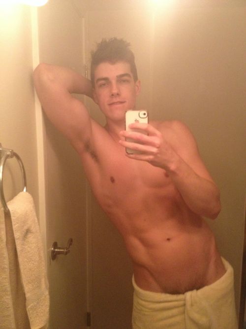 betterthanpornnn:  Check out my snapchat challenge on my tumblr and see if you can take it on(; Snapchat: betterthanpornn