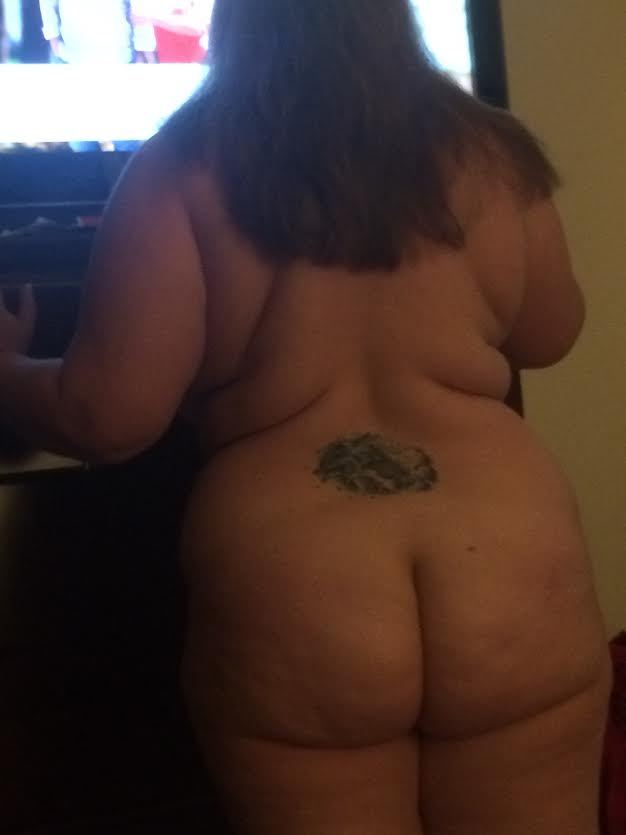 thewifeandi82:  the wife getting dressed this morning. Love her boobs. Would love