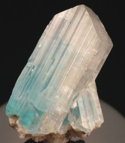 bijoux-et-mineraux:  Euclase - Equador, Borborema mineral province, Rio Grande do Norte, Brazil