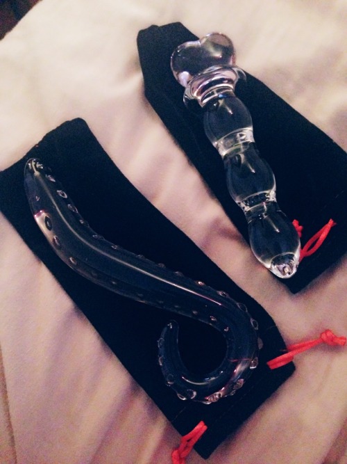 cherryflavoredxoxo:  My order from @bdsmgeekshop came in and I couldn’t wait to use them!  These are my first set of glass wands I’ve ever bought, and I’m very happy with them :) They shipped out pretty much next day after I bought them, and it