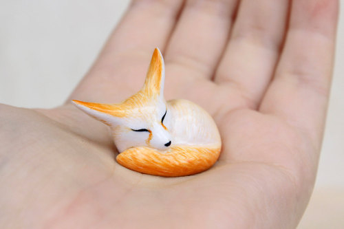 sosuperawesome:Miniatures by byrdis on EtsyMore like this