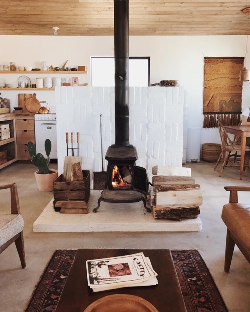 oldfarmhouse: https://www.instagram.com/forestbound I need this room in my house one day!!! Such a g