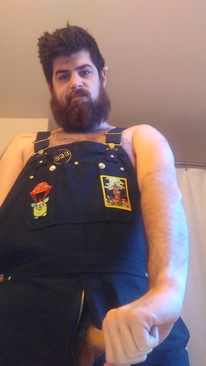 piggycubwa:  bigfagwasp:My sexy fucker @piggycubwa got me overalls for Christmas :DMy boy ya’ll