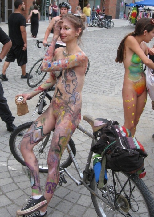 benadameve: It’s a blessing to ride naked in a WNBR!!