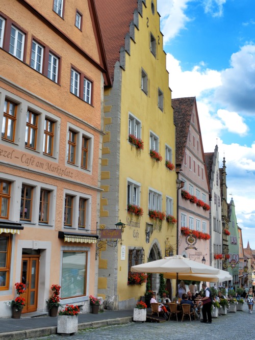 Rothenburg ob der Tauber - Germany (by annajewelsphotography) Instagram: annajewels