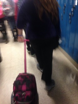 Machete-Dont-Eat-Ass:alexineyorksicle:lifewithanorwegianfjord:this Girl At My School