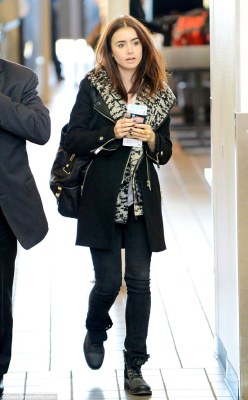 celebritygossipbyrangi:  Lily Colins was spotted leaving LAX airport. So effortless