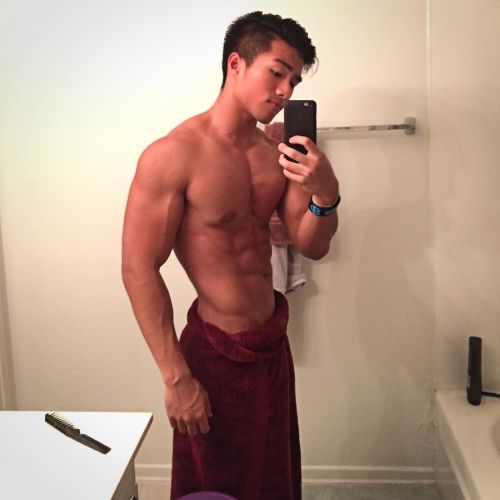 beyondasianmen: Beautiful #asianhunk i found on instagram by jeremysry - October 05, 2015 at 10:24AM