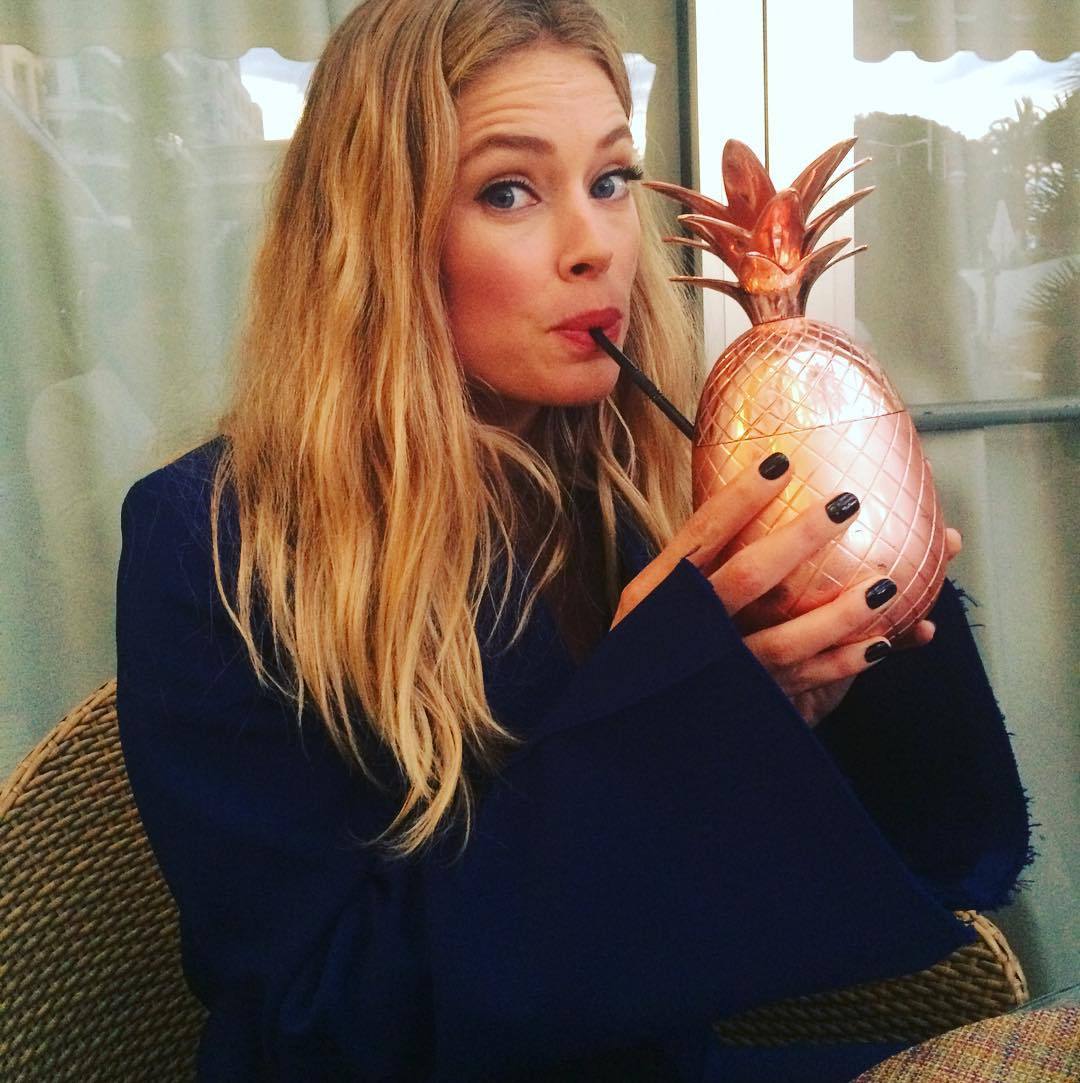 This pine apple drink is amazing! Thanks @lara_stone for the recommendation 😜