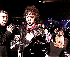 why-wont-you-come-over-here:  livinginmusic: The Strokes win International Newcomer