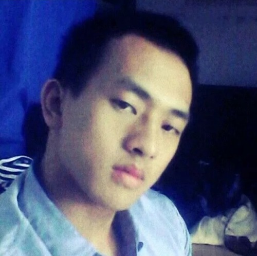 zhenfuhua:  zlam333:  极品身材和JB  这个好帅