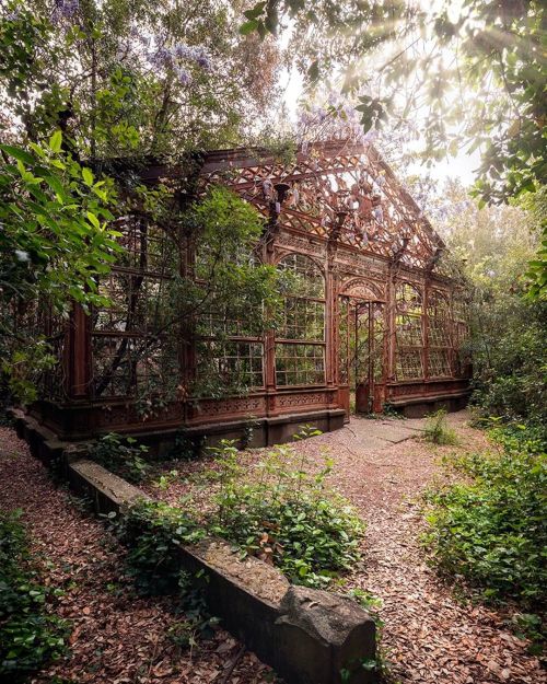 black-is-no-colour:Abandoned places, photographed by Mathias Mahling and published in Vogue Portugal