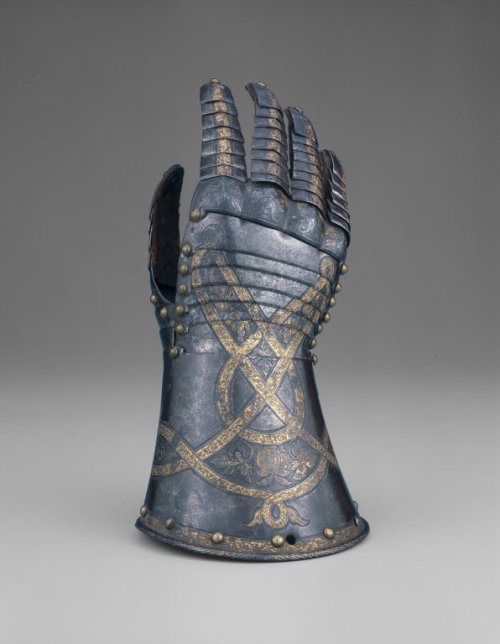 Anton Peffenhauser, Fingered Gauntlet for the Right Hand, 1571. Steel with gilding. Augsburg, German