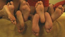 Barefootbro22:  Footlandia:  Worshipmalefeet:   Worship Male Feet  Foot Party!!!