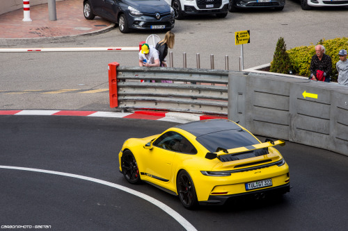 992 GT3 Facebook || Tumblr || Instagram 