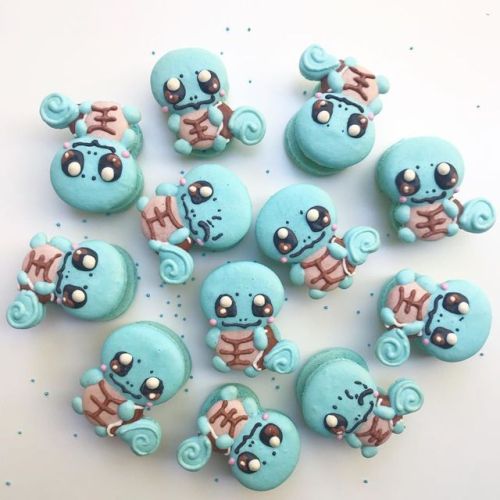 Squirtle macarons by bunjourbakery!