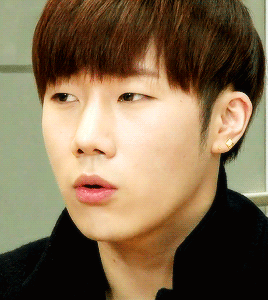 죄; hiatus