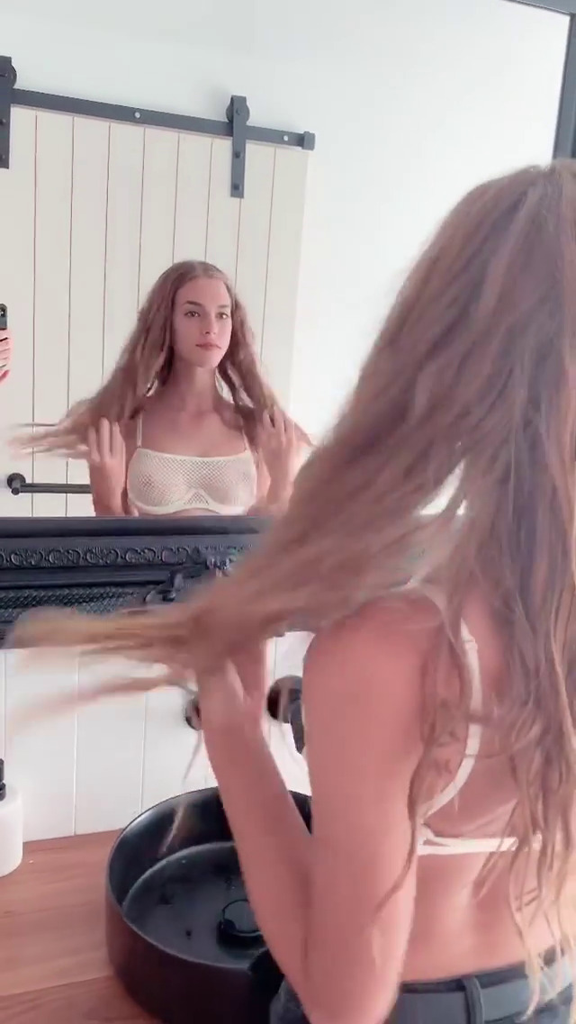 dexjciii:  Emily Feld