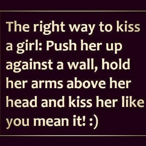 voodooprincessrn:  Kisses…