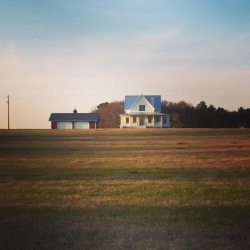 oldfarmhouse:SouthernLivingMagazine@instagram