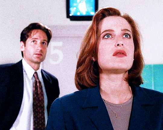 dailytxf:THE X-FILES | 4.06 — “Sanguinarium” (1996) Yeah, there’s magic going