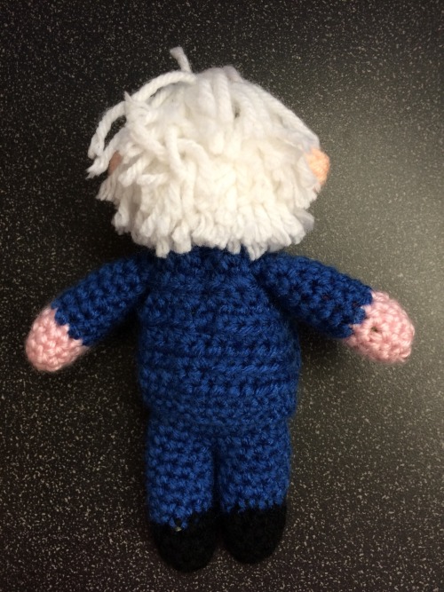 Crochet commission: Bernie Sanders amigurumiMy Etsy shop: www.etsy.com/shop/DesignBenign