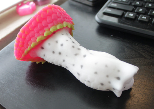 tevetoys:exotic-erotics:chimaerosexual:little early birthday present for myself :D <3 <3mini s