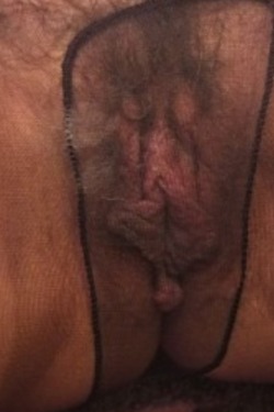 nylon-moms:  Love this dirty, hairy, sweaty looking cunt, just needs licking and filling with hot sperm, then licking some more