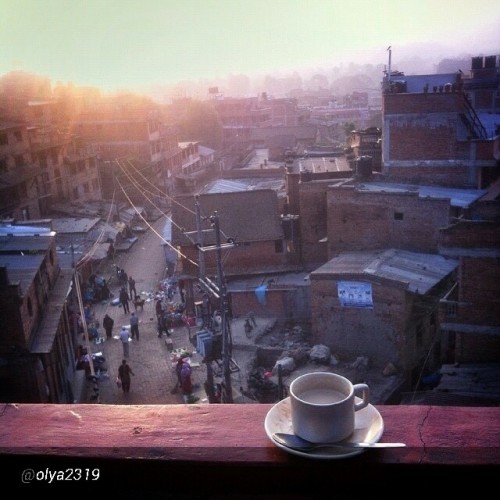 #Nepal, #Bhaktapur #travel #Непал, #Бхактапур By @olya2319 “Непал. Бахтапур. Рассвет и масала чай. Иногда стоит вставать в 5 утра, чтобы насладиться такой атмосферой