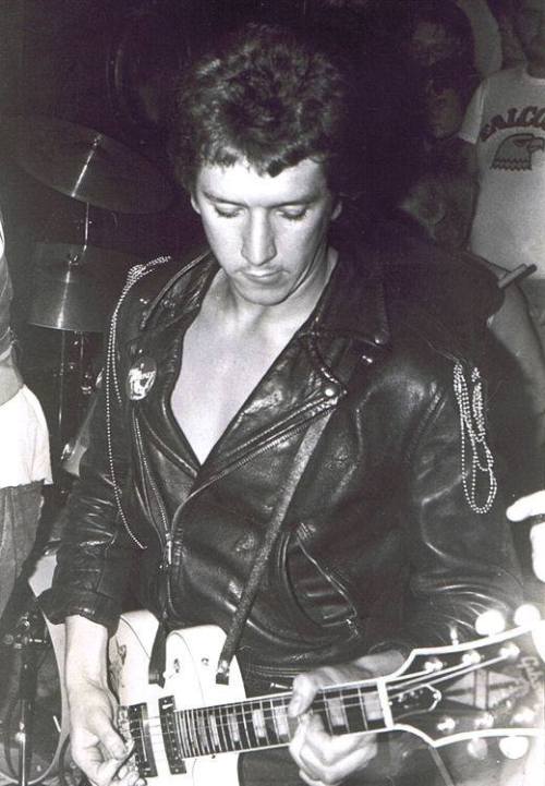 punkpistol-seditionaries:  . Steve Jones - SEX PISTOLS .