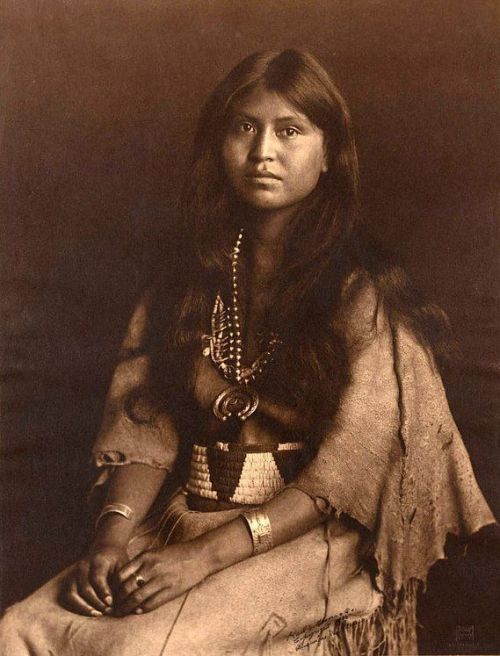 old-hopes-and-boots: Loti-kee-yah-tede. “The Chief’s Daughter.” Laguna Pueblo, New