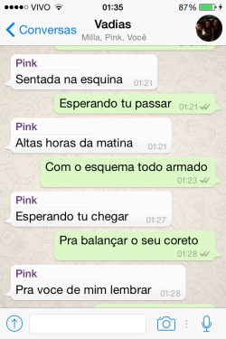 comediainteligente:  Conversa com minha amiga nessa madruga boladona kkk