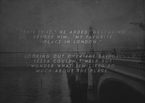 matthiashelvar: @theinfernaldevicesnetwork event 3 ♡ locations ↳ BLACKFRIARS BRIDGE (1878 vs. 2008)