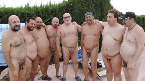nastypervert:  Love naked men!  Especially lightskinned naked men!