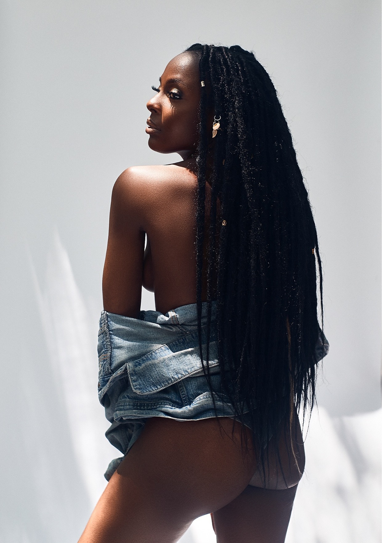 blackarag:  wiggzpicks:April in Summer by Kevon Richardson  👍💯😁👏