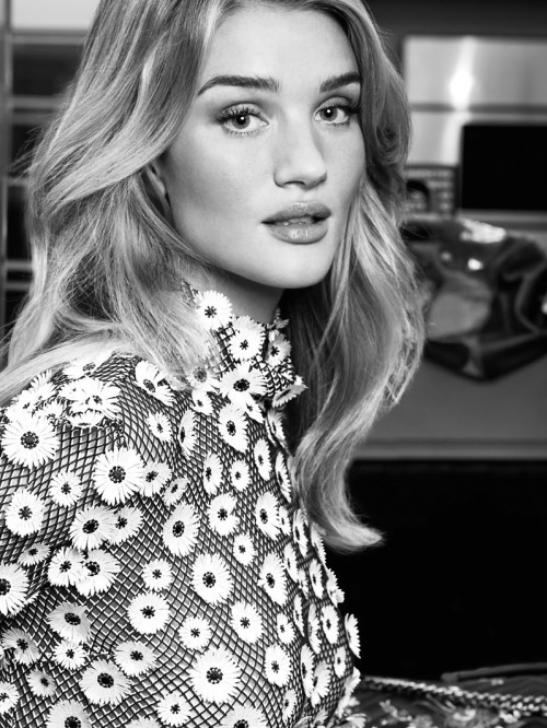 vogue-at-heart: Rosie Huntington-Whiteley in “The Chicest Lady At The Airport” for 