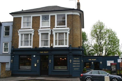 The Pilot, Wellesley Road, Chiswick
