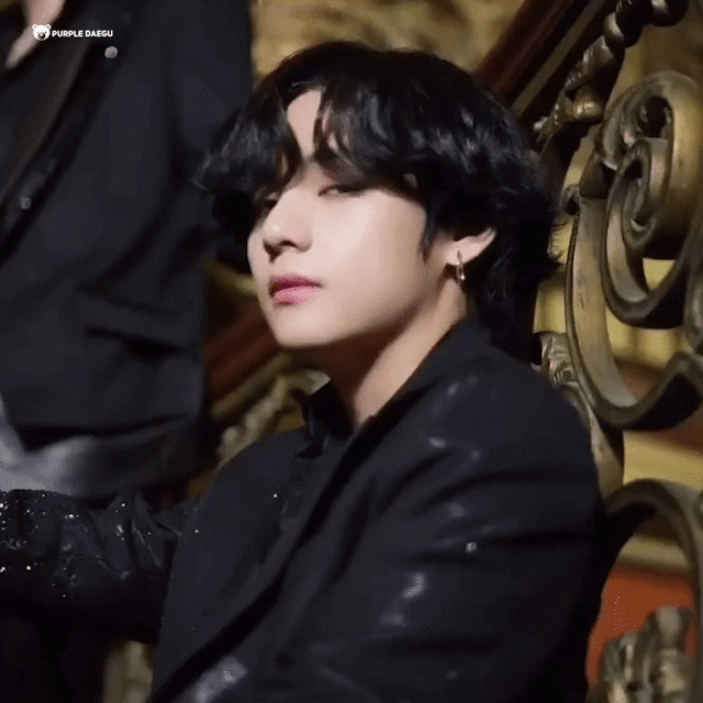 Featured image of post Taehyung Aesthetic Gif 1000 x 478 gif 345