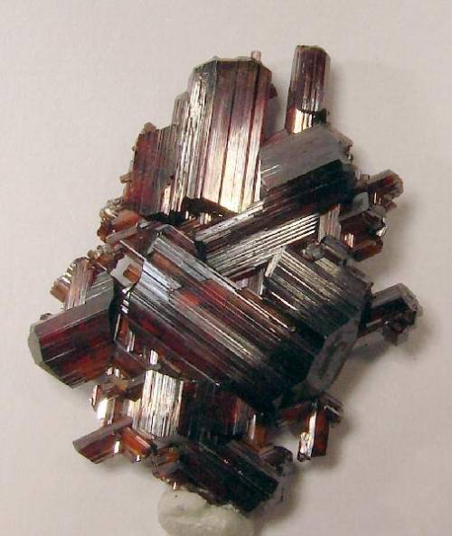 Ruddy rutile
The most common form of titanium dioxide was named after the Latin for red, due to the lovely deep hues exhibited by some specimens. It forms in both volcanic rocks and high temperature/high pressure metamorphic rocks, testament to the...