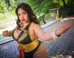 blackwomenincostume:  Chin Li cosplay @kieraplease @cin_von_quinzel @lovelynicocoa https://instagram.com/p/BcNNpJlFTQx/   