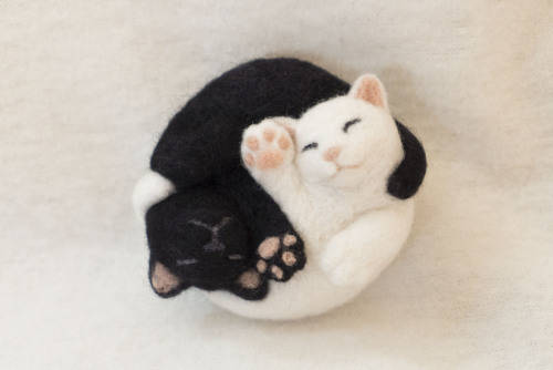 Black and White Cats Brooch available at my Etsy shopA perfect harmony of cats