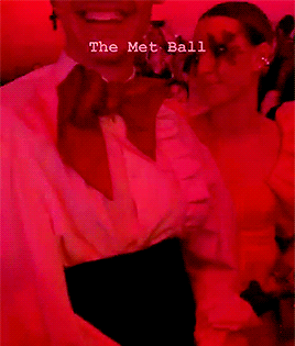tstylesgifs:Harry Styles at the 2019 MET Gala: Notes on Camp