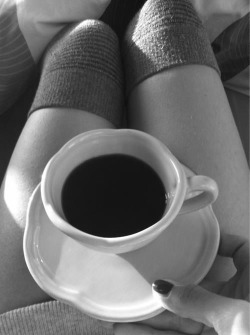 Meeka247:  Daddys-Denied-Bimbo:  Morning Edging Coffee Talk. Sooo I’m Sitting Here