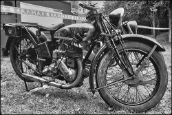 motobilia:  TERROT 350 HD, vers 1935 by -Mallessoute- #flickstackr  Flickr: https://flic.kr/p/Bc3Qwx