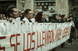  Caravana por Ayotzinapa: Recibiendo a los